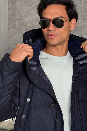 Мужской тёмно-синий пуховик Burberry logo-patch   