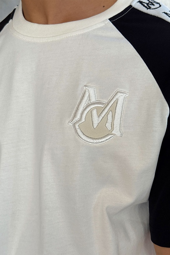 Мужская футболка Moncler белого цвета