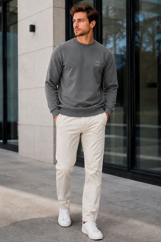 Свитшот серого цвета Hugo Boss Westart logo-patch