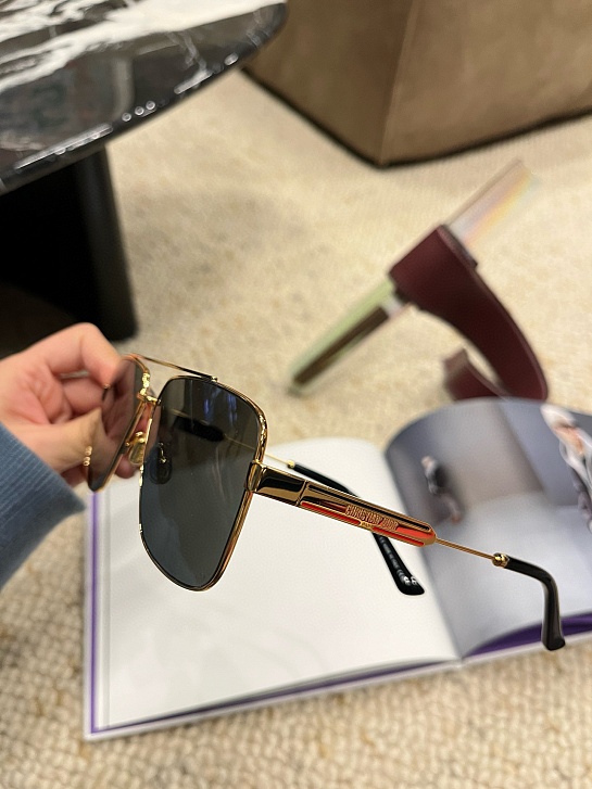 Солнцезащитные очки Dior