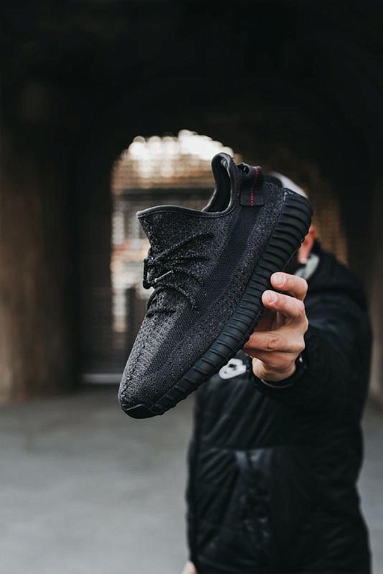 Кроссовки Adidas Yeezy Boost 350 V2 - Triple Black Premium