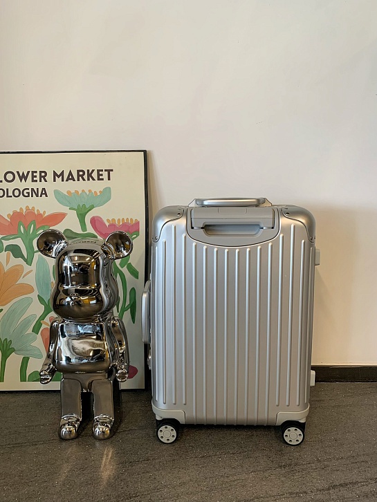 Чемодан Rimowa Aluminum S Premium 54x36x23 см