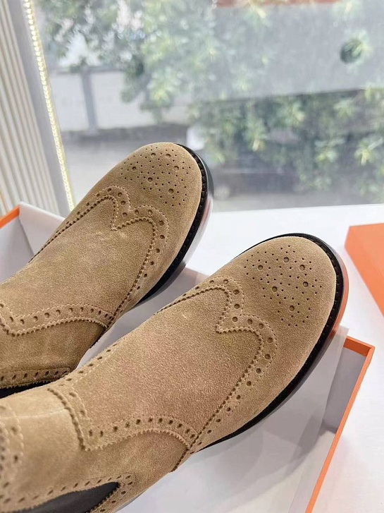 Женские замшевые ботинки Hermes Premium коричневого цвета