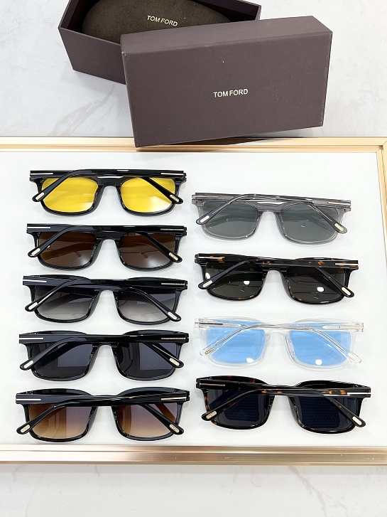 Солнцезащитные очки Tom Ford Miles