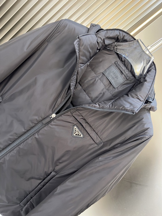 Мужской пуховик Prada logo-plaque - Black