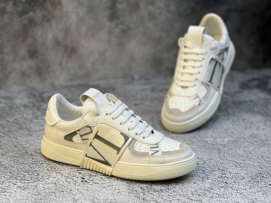 Женские кожаные кроссовки Valentino Gavani