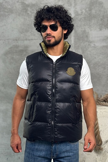 Утеплённый жилет Moncler чёрного цвета   