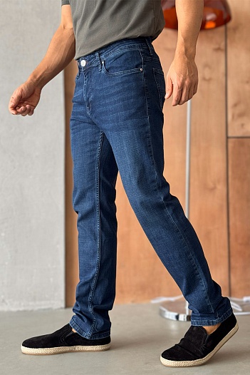 Мужские джинсы тёмно-синего цвета Brioni regular fit   