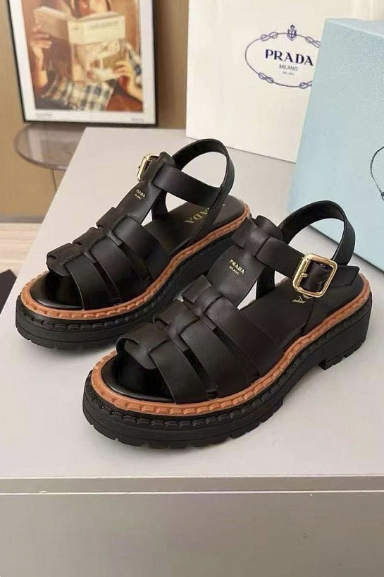 Женские кожаные сандалии на платформе Prada Fisherman