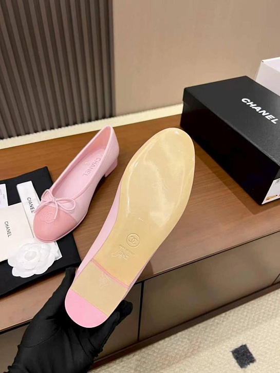 Женские кожаные балетки розового цвеета Chanel premium