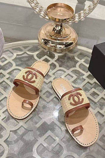 Женские кожаные шлёпанцы Chanel premium   