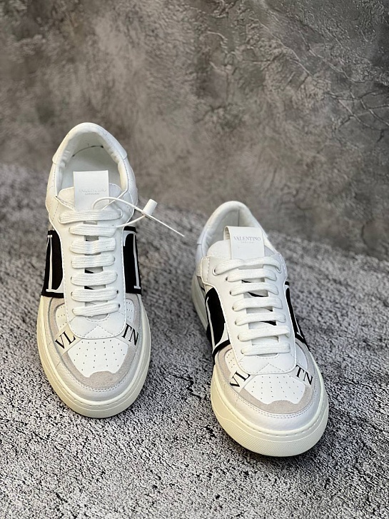 Женские кожаные кроссовки Valentino Gavani