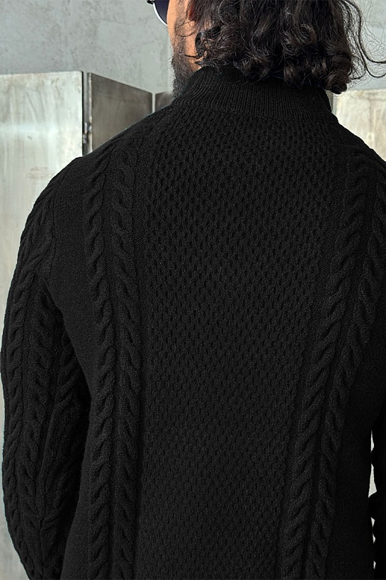 Мужской свитер чёрного цвета Kiton