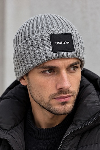 Мужская шапка серого цвета Calvin Klein logo-patch   