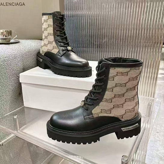 Женские кожаные ботинки Balenciaga чёрного цвета