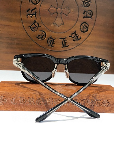 Солнцезащитные очки Chrome Hearts   