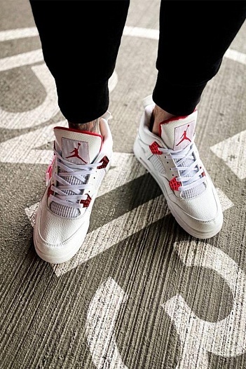 Кроссовки Nike Air Jordan 4 Retro "Metallic Red"   