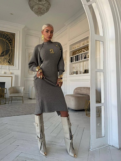 Женское трикотажное платье двойка Schiaparelli серого цвета   