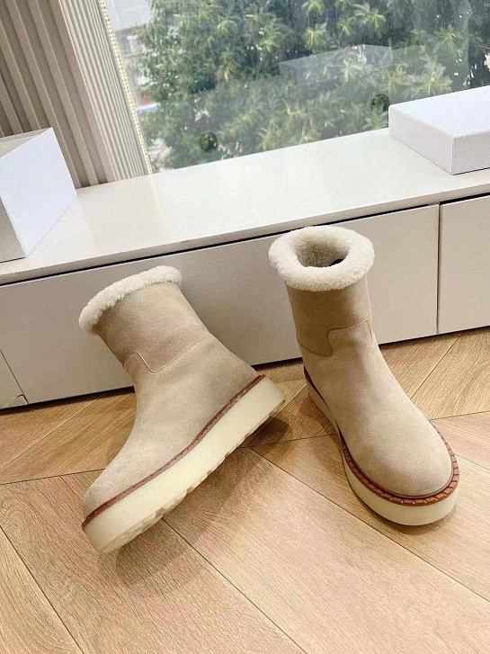 Женские замшевые ботинки с мехом Prada Suede Premium