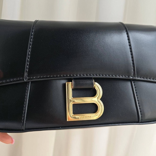 Кожаная сумка Balenciaga Hourglass 22x13 см