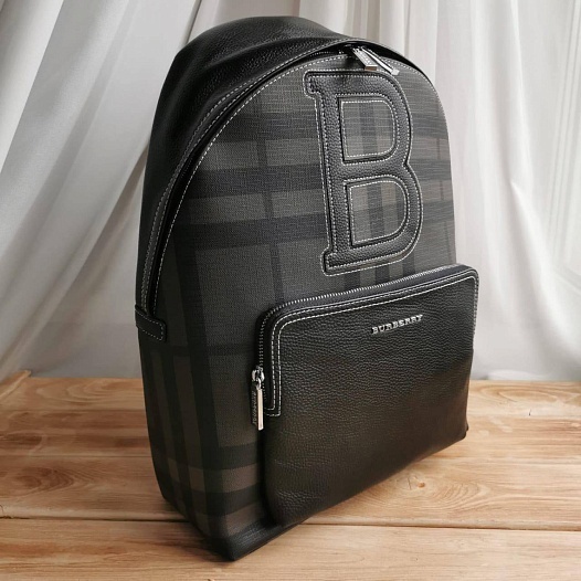 Кожаный чёрный рюкзак Burberry 40x30 см   