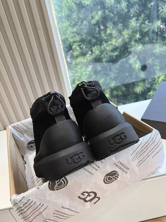 Женские ботинки с мехом UGG Neumel Weather Hybrid - Black
