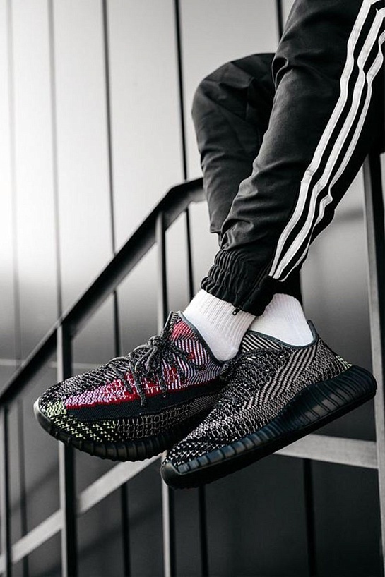 Кроссовки Adidas Yeezy Boost 350 V2 "Yecheil"