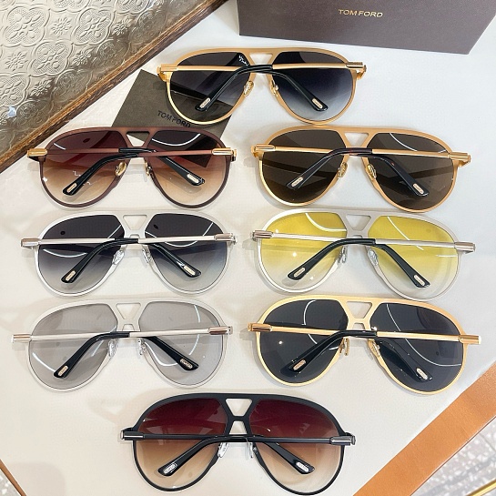 Солнцезащитные очки Tom Ford Xavier