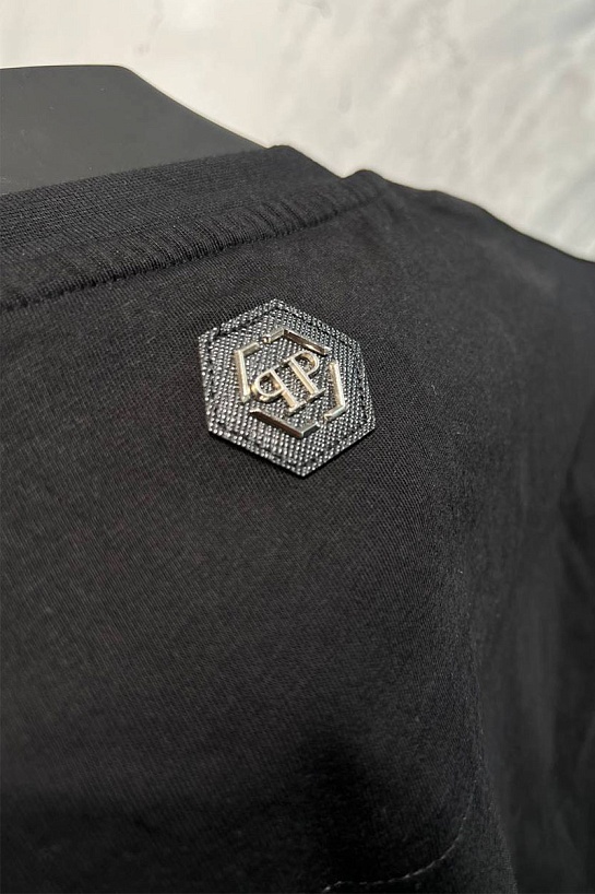 Чёрная футболка со стразами Philipp Plein skull