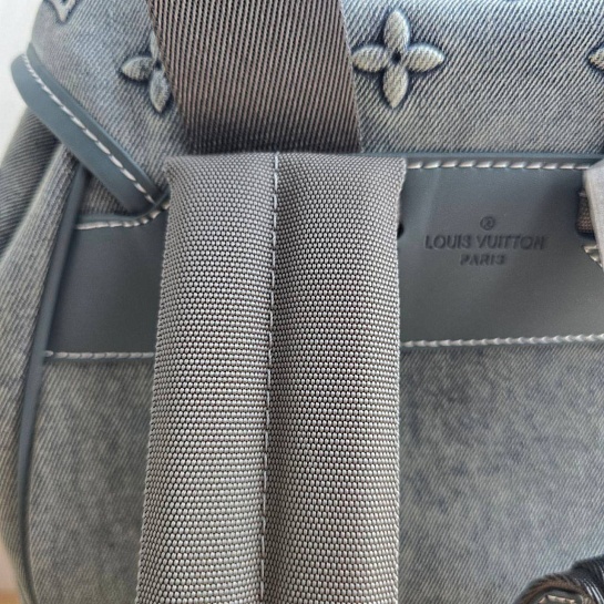 Рюкзак Louis Vuitton Montsouris Monogram Washed