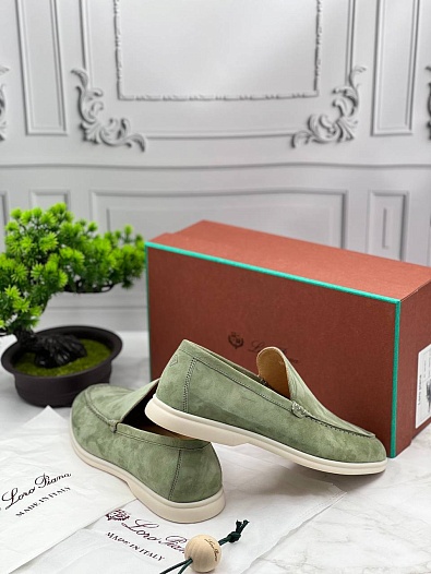 Мужские замшевые лоферы Loro Piana серо-зелёного цвета   
