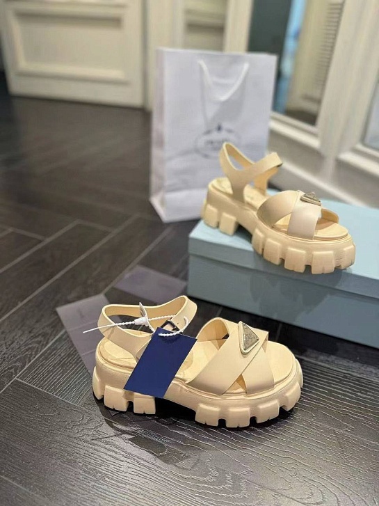 Женские кожаные сандалии Prada Monolith Fisherman - Yellow