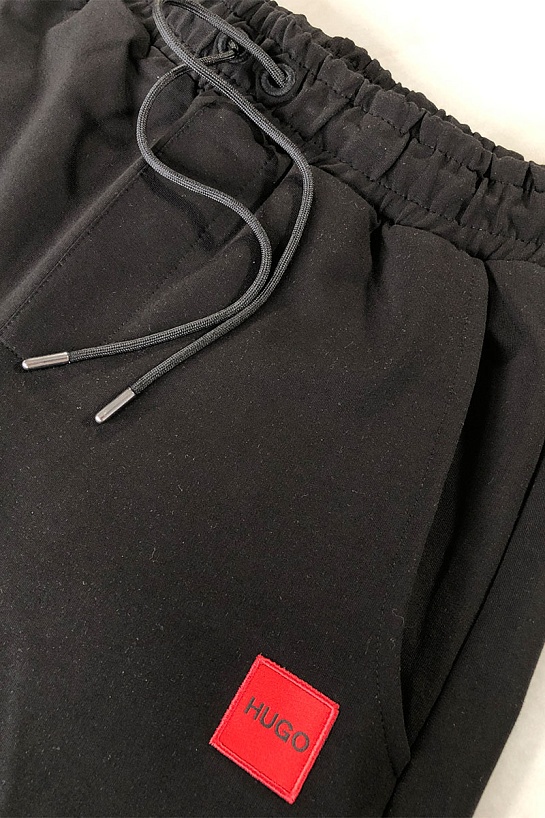 Мужские чёрные штаны Hugo Boss