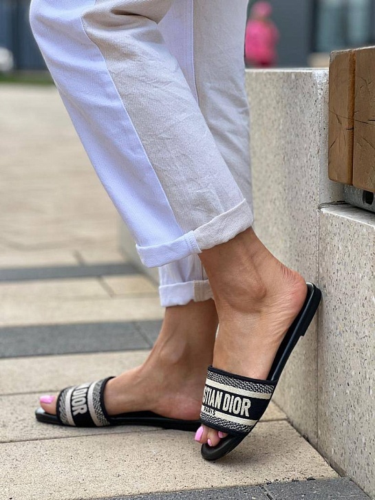 Женские шлепанцы Dior Dway Slide Embroidered Cotton