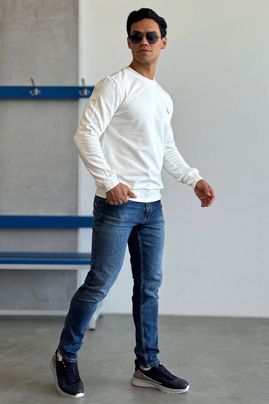 Свитшот белого цвета Moncler logo-patch