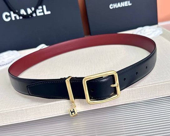Кожаный ремень Chanel чёрного цвета