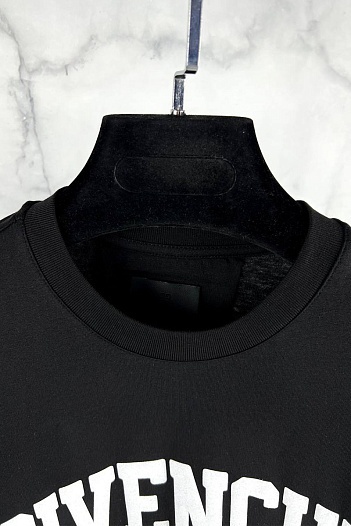 Оверсайз футболка Givenchy чёрного цвета   