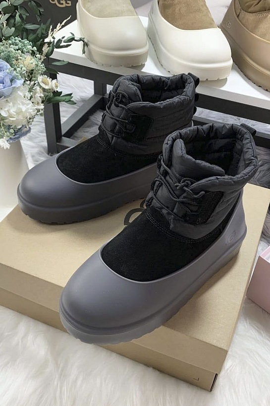 Женские ботинки UGG Classic Mini Lace-Up - Black