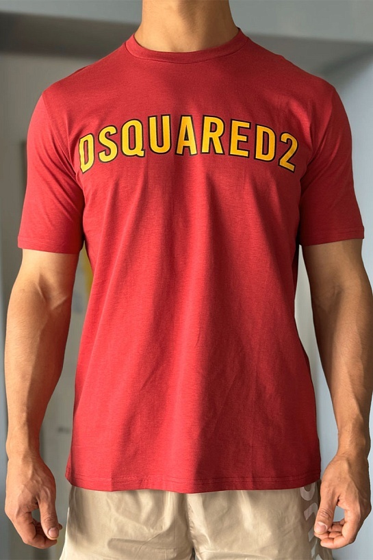 Красная мужская футболка Dsquared2