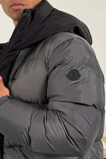 Утеплённая куртка Moncler Madeira серого цвета   