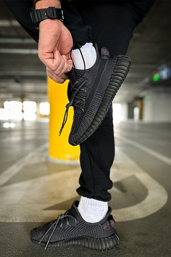 Кроссовки Adidas Yeezy Boost 350 v2 Black "Reflective laces" premium   