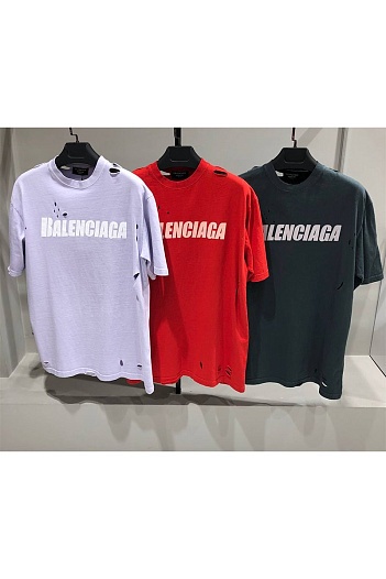 Красная оверсайз футболка Balenciaga с рваной отделкой   
