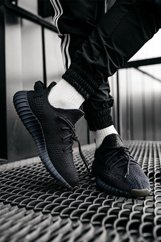 Кроссовки Adidas Yeezy Boost 350 V2 “Black Cinder”