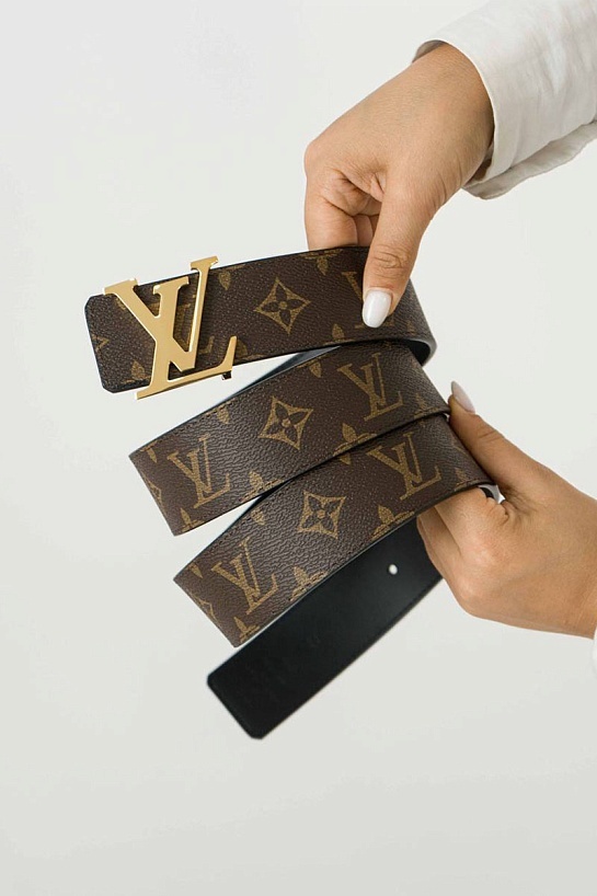 Кожаный ремень Louis Vuitton Initiales Monogram (длина 85 - 115 см)