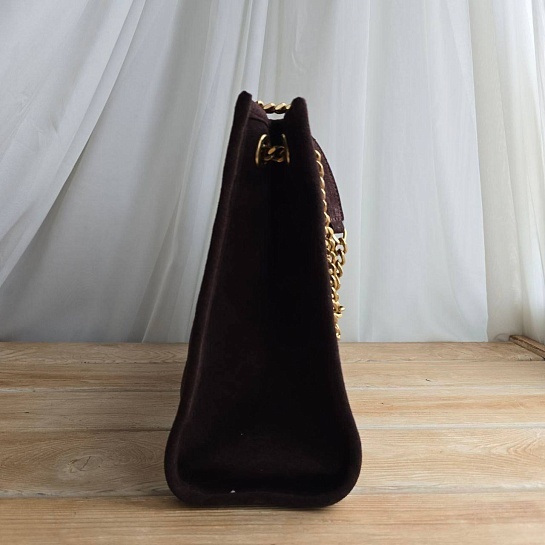 Замшевая сумка Yves Saint Laurent 32x25 см