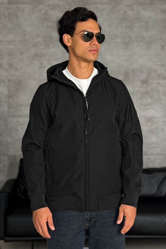 Чёрная ветровка C.P. Company Pro-Tek lens detail