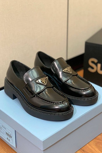 Женские кожаные лоферы Prada premium   