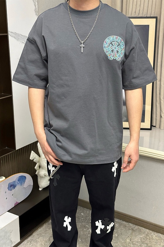 Серая оверсайз футболка Gothic logo
