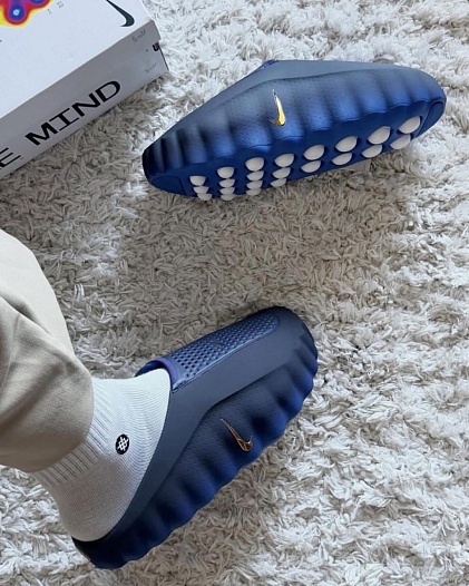 Слайды Nike Mind 001 - Blackened Blue Game Royal   