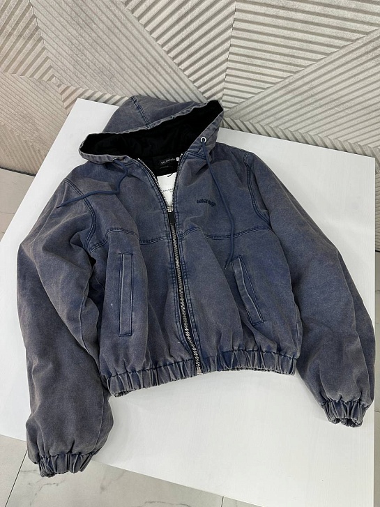 Женский оверсайз бомбер Balenciaga